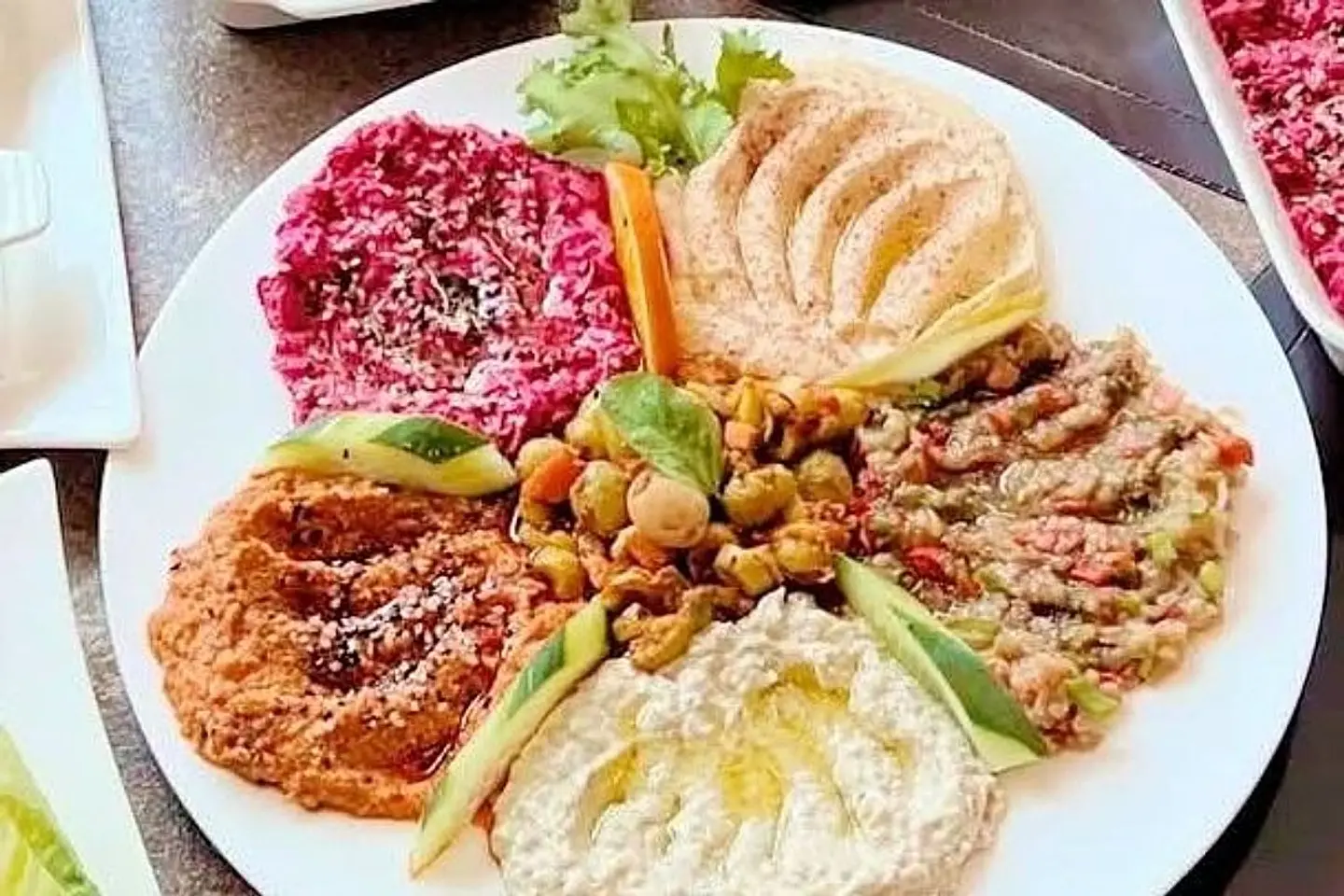 مقبلات مشكلة - وسط