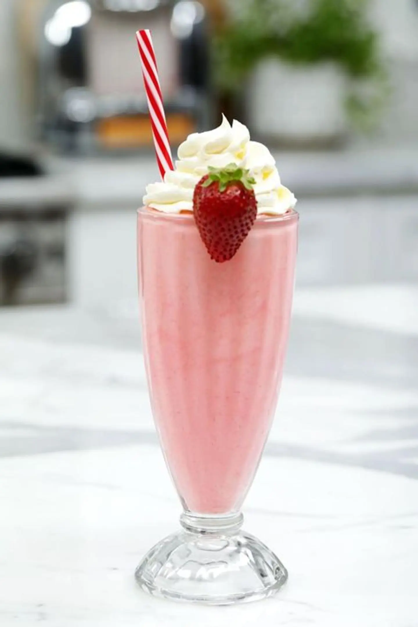 Strawberry Milkshake - Large