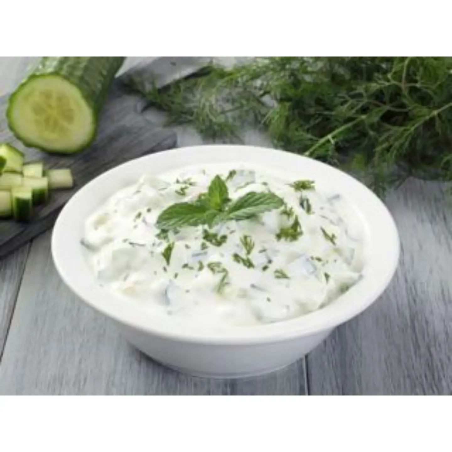 سلطة خيار بالزبادي - سلطة خيار بالزبادي صغير