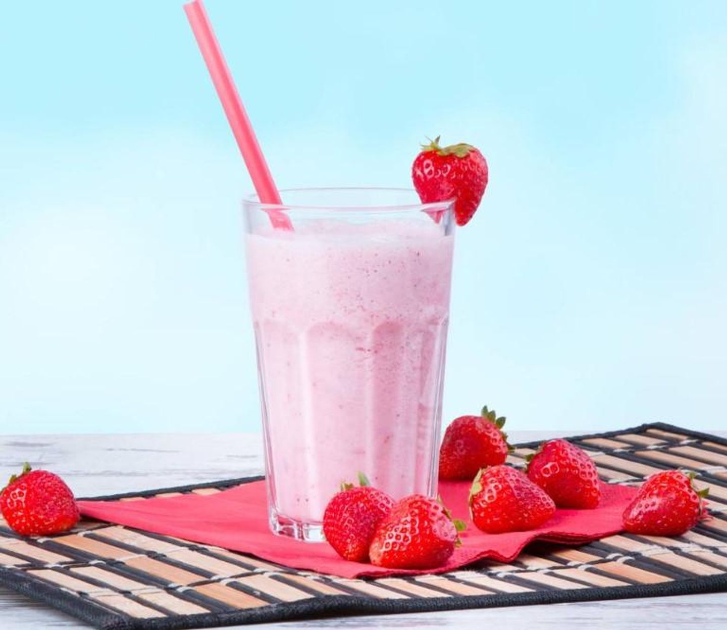 Strawberry Milkshake - Medium