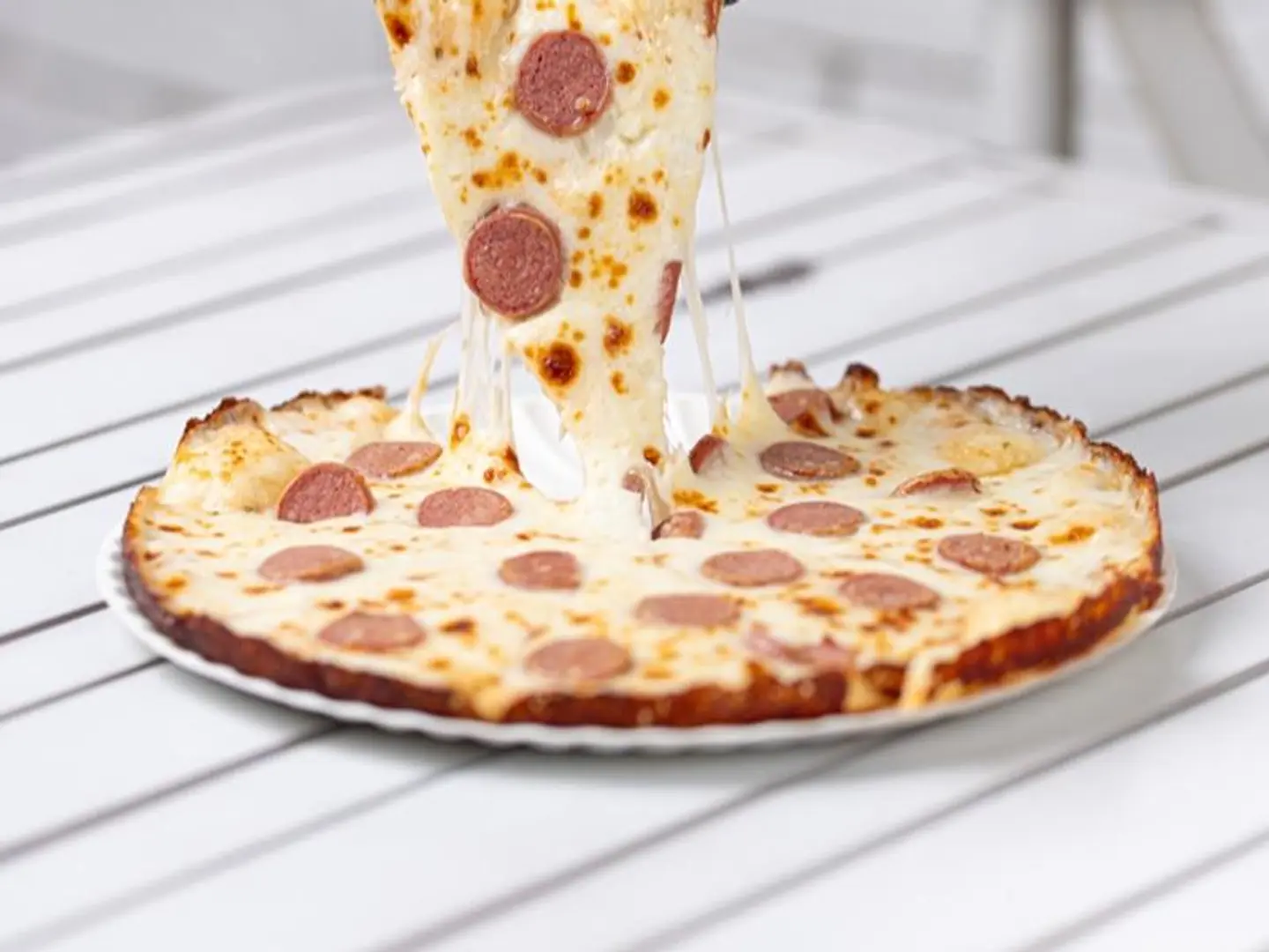 بيتزا نقانق - صغير