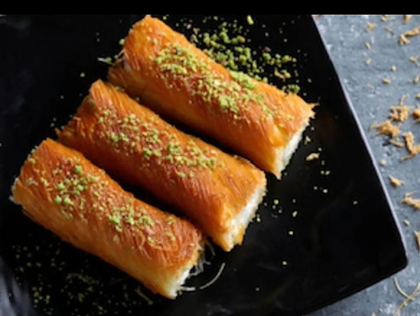 Rounded Knafeh With Cream - Small