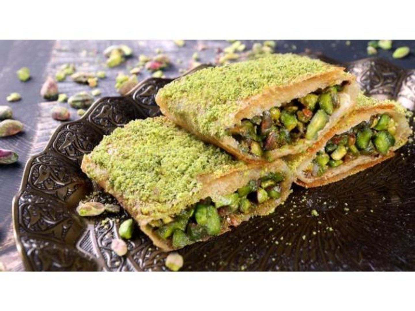 Kellaj With Pistachios - Medium
