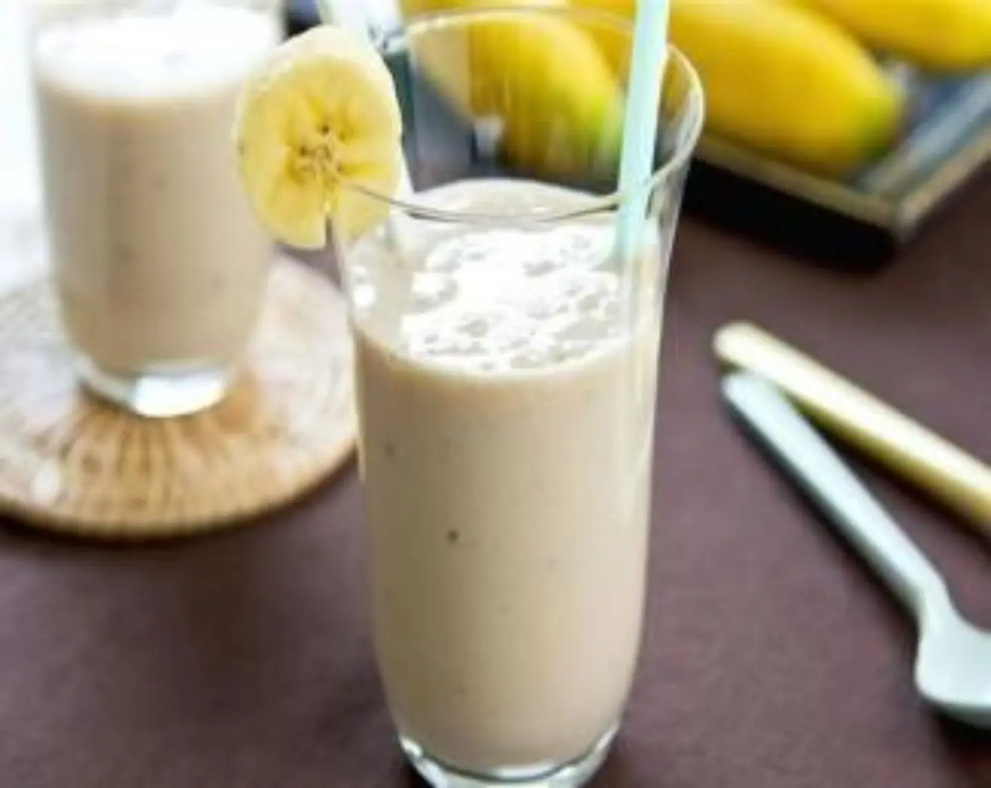 موز حليب تفاح - وسط