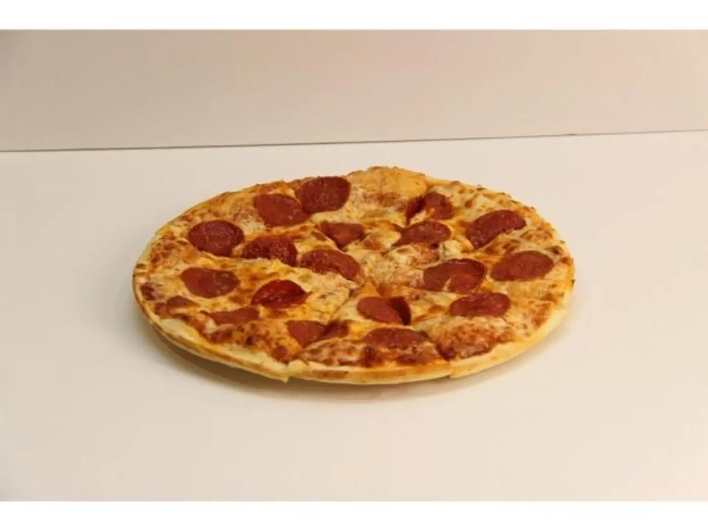 بيتزا ببروني - صغير