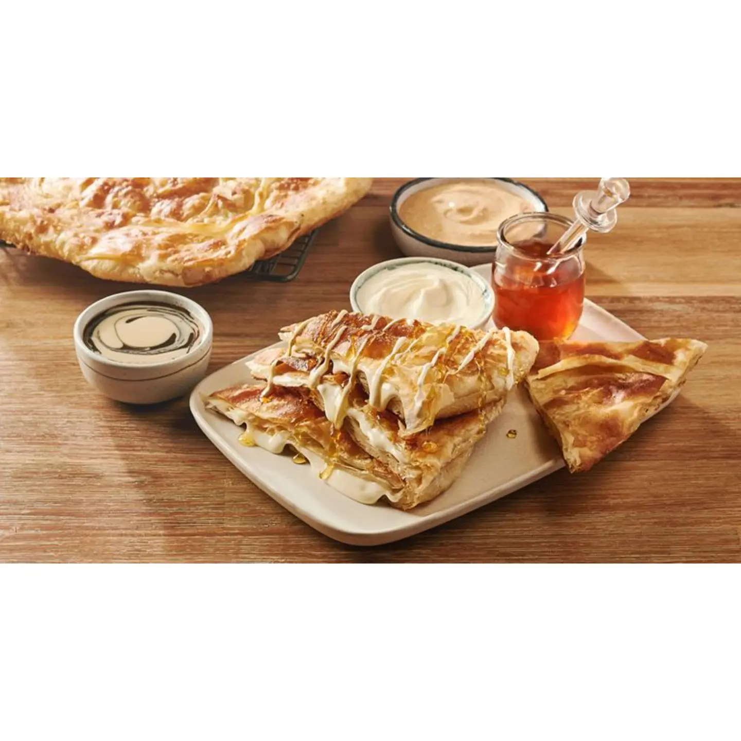 مشلتت الاجبان - وسط