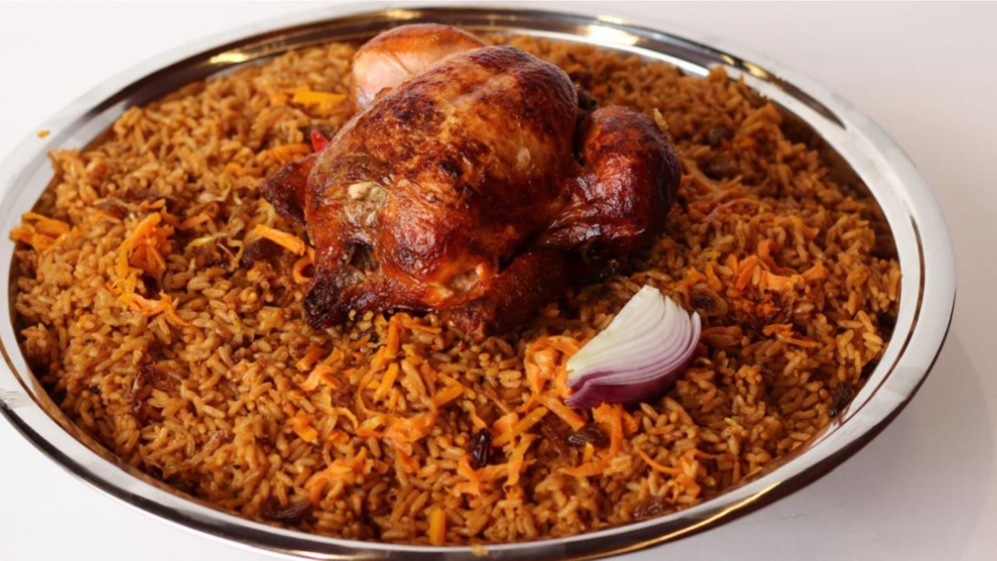 دجاج شواية مع أرز امريكي - نصف