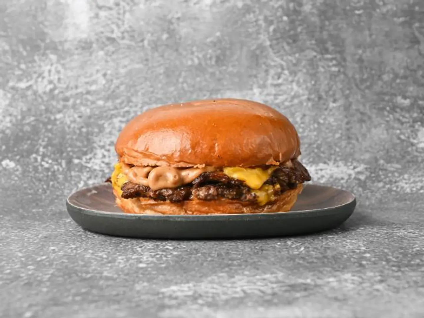 Angus Burger - Single