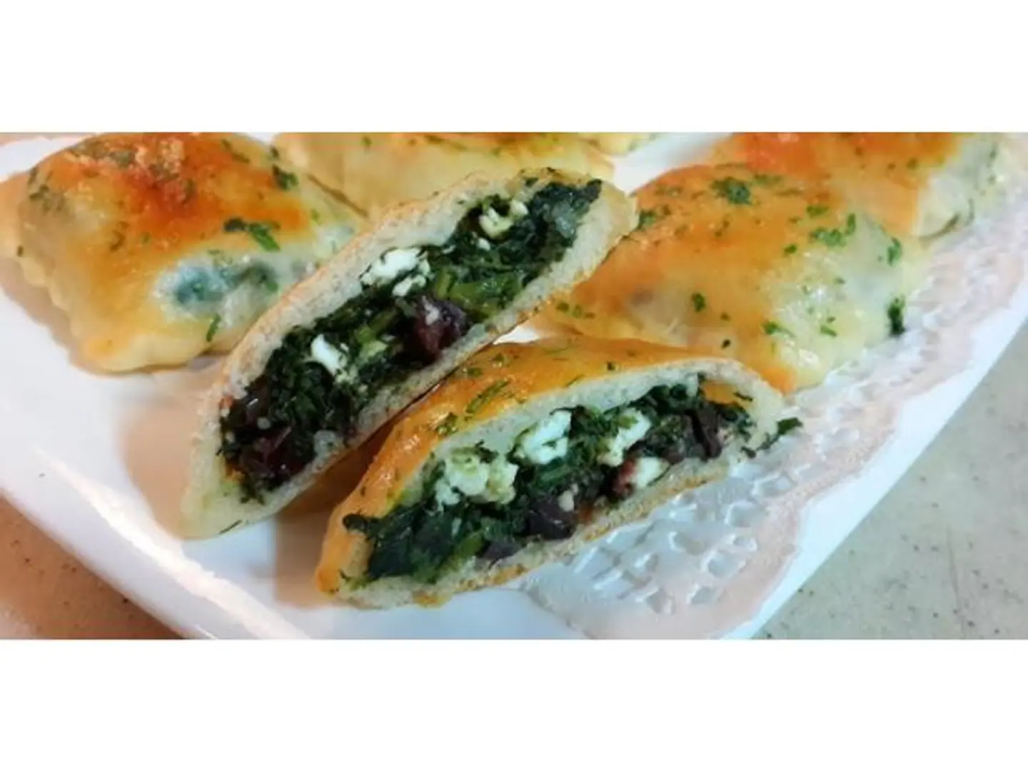 معجنات سبانخ بالجبن - صغير
