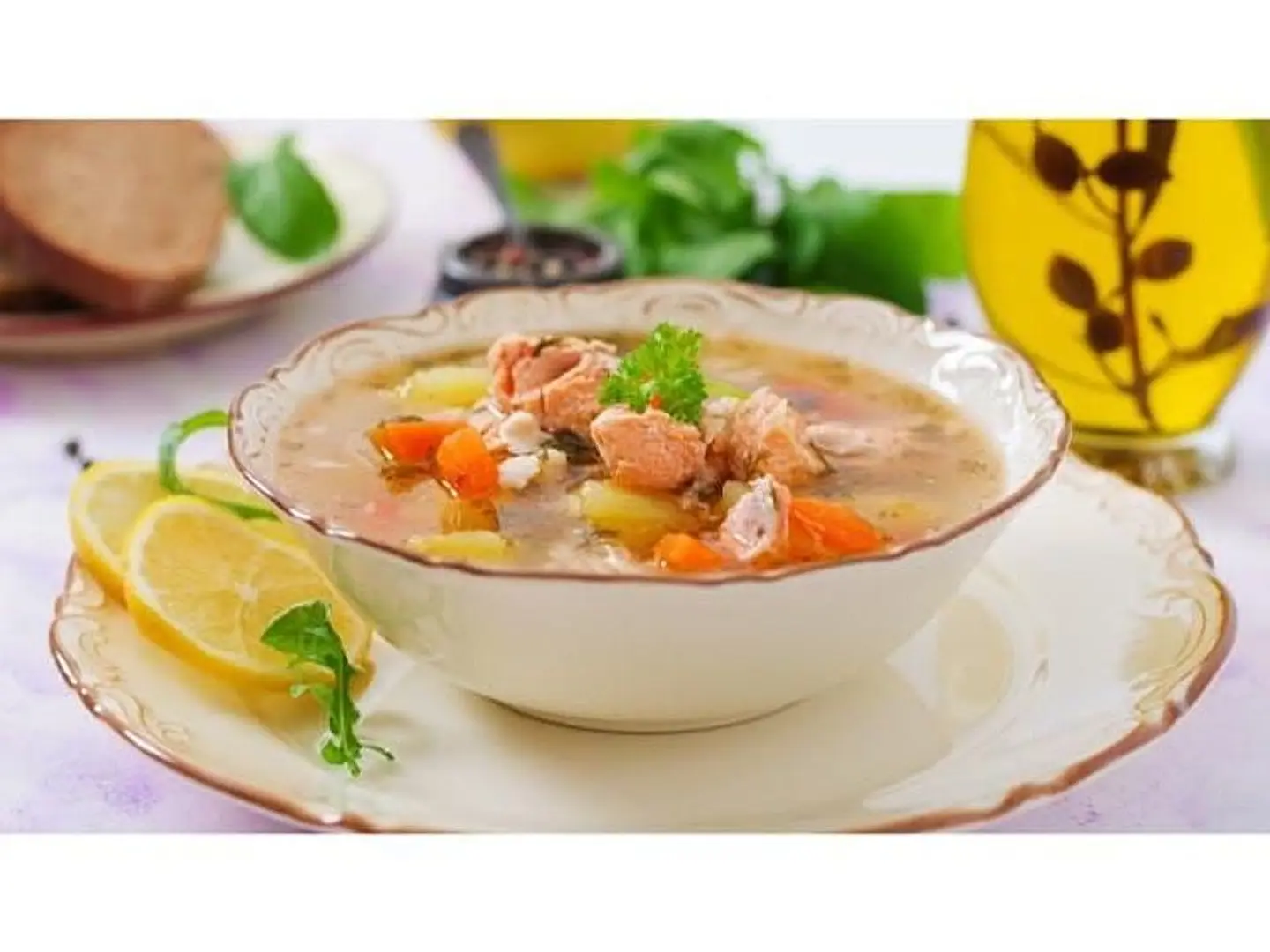 شوربة كريمة بيضاء - سادة