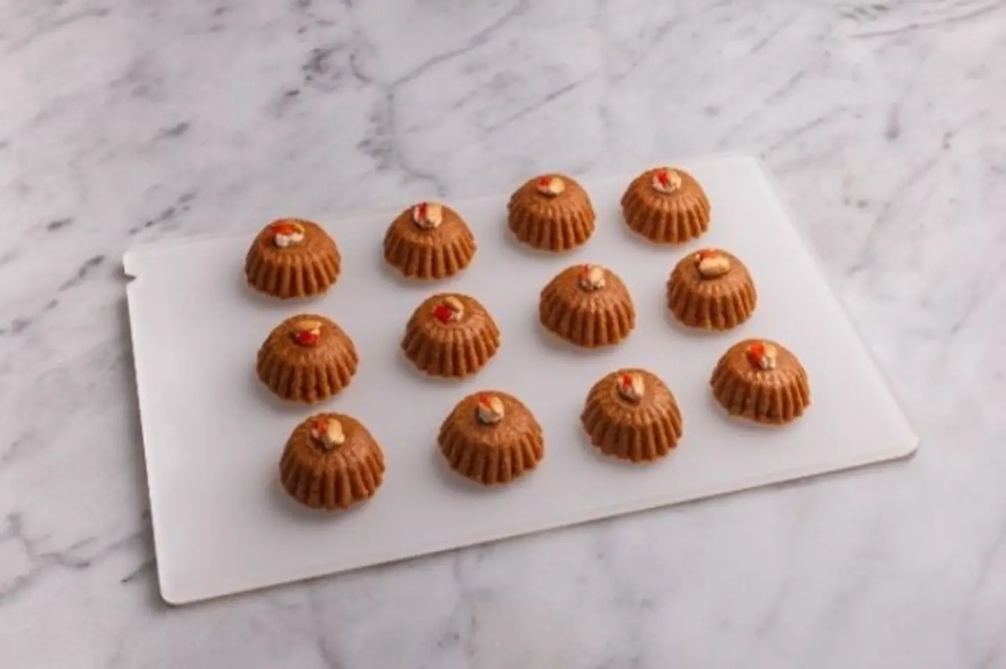 Almond Mafrouke - Large