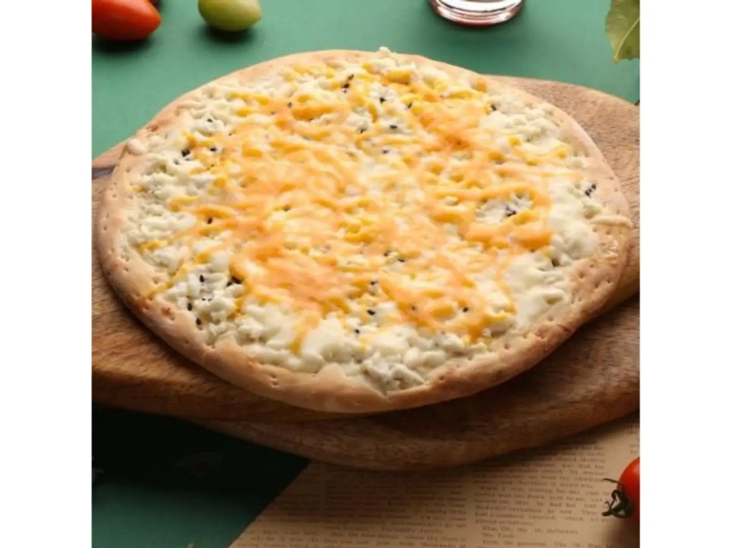 Four Cheese Pizza - Medium