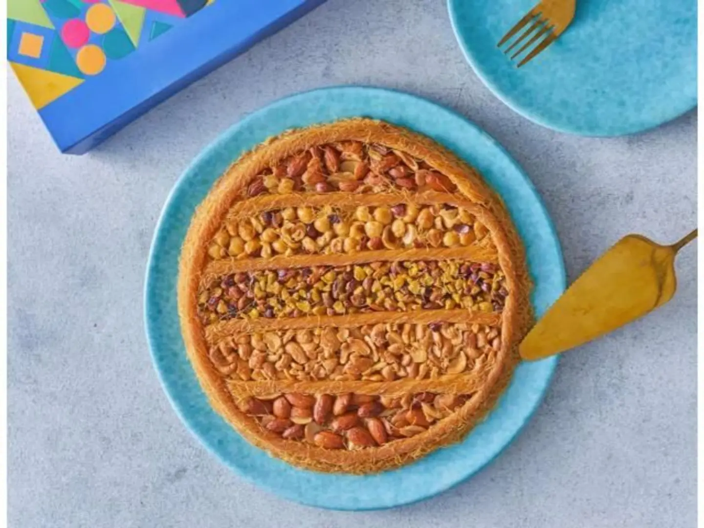 كنافة لوز - وسط