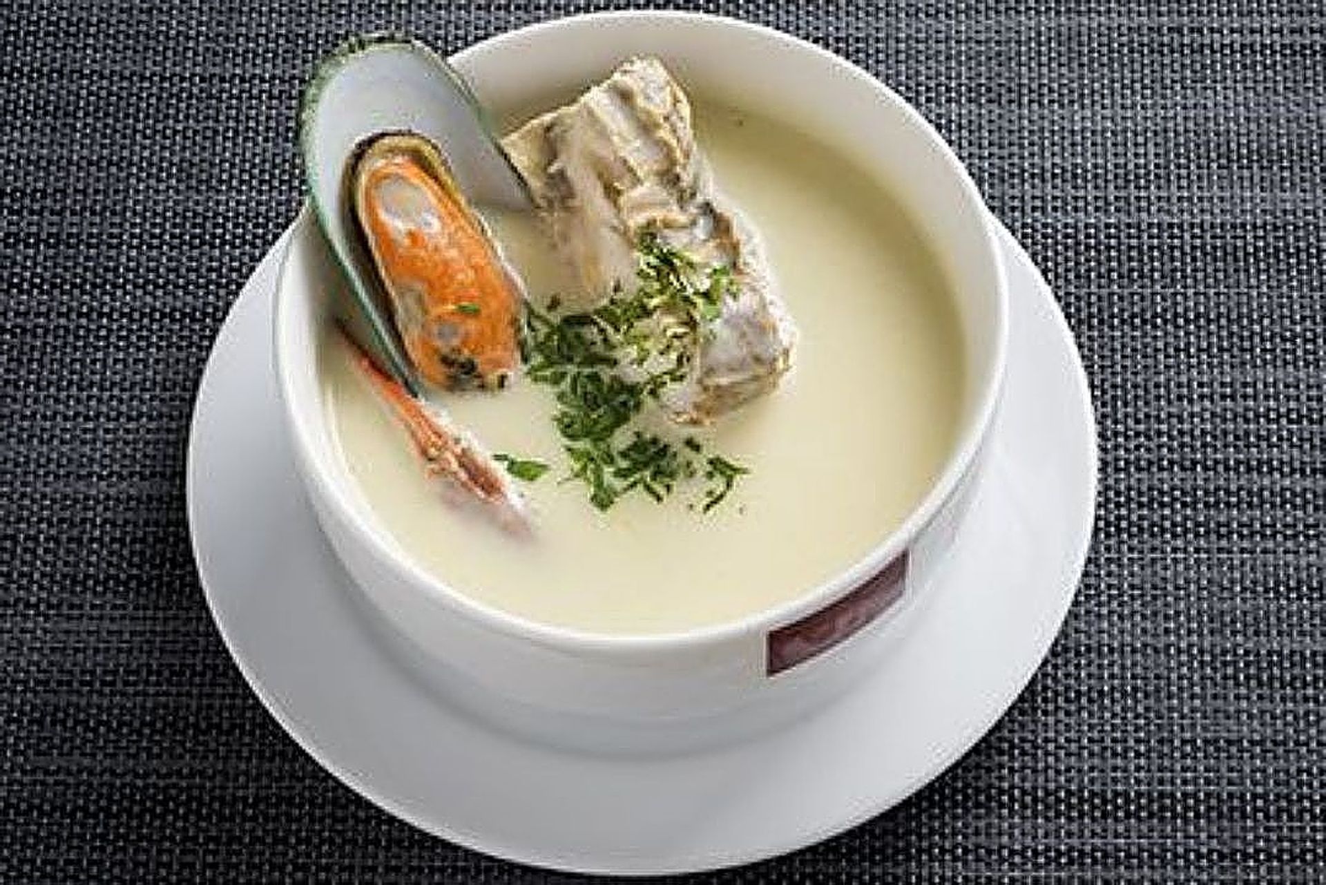 دجاج مرقي مع الأرز - نص دجاجة