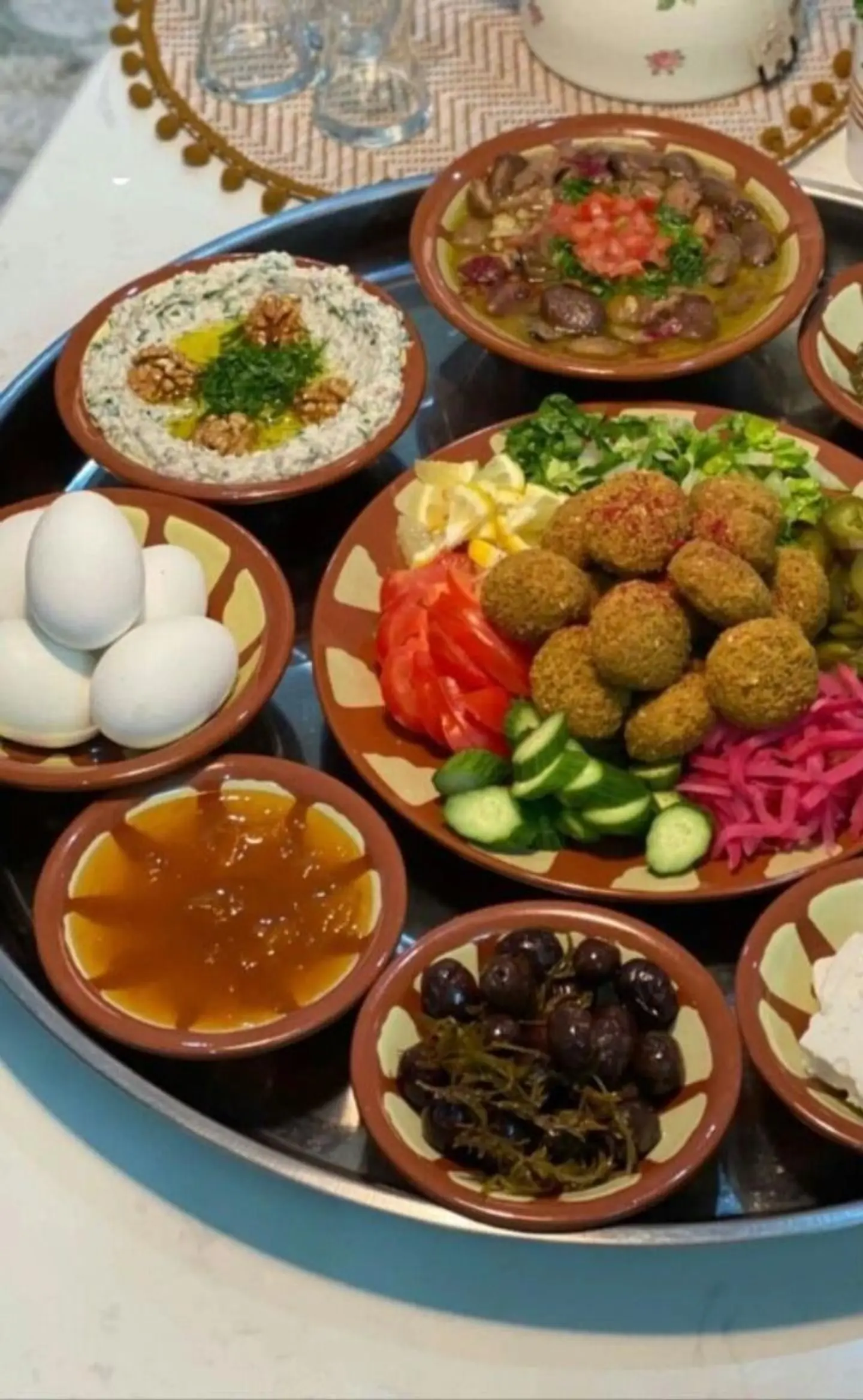 فطور فتوح 2 مصري فول طعميه بيض بطاطس باذنجان - فرد