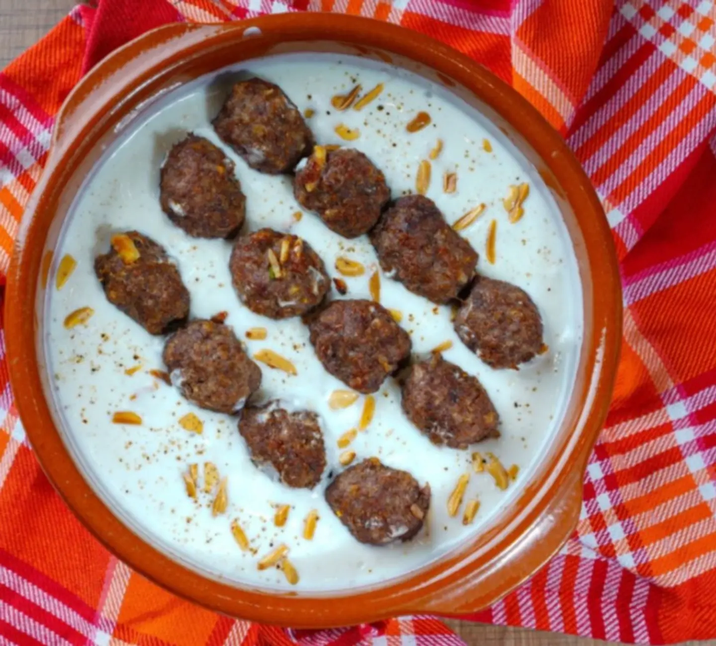 مبشور باللبن  - نفر