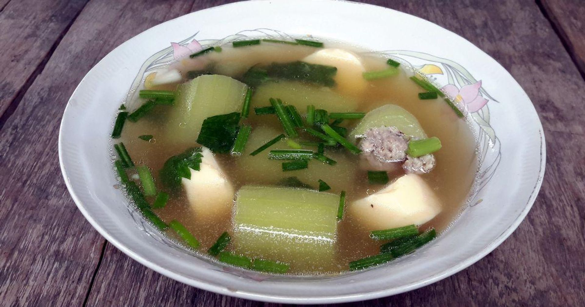شوربة الخيار المحشي - صغير