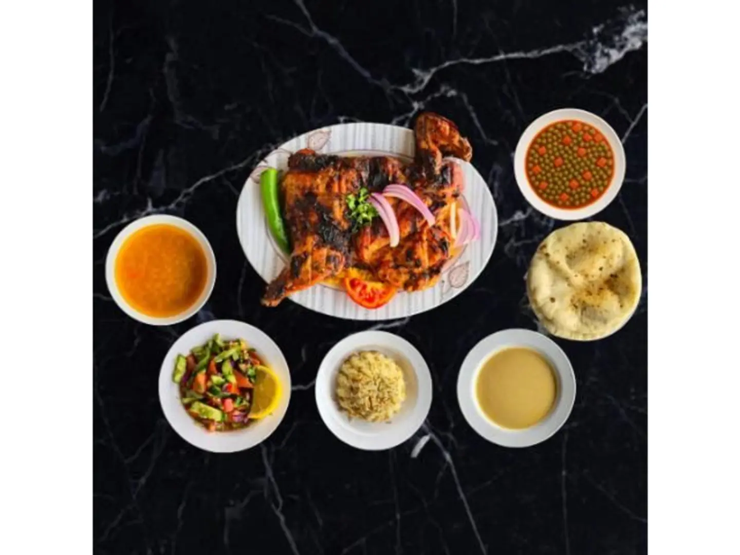 دجاج على الفحم مع الأرز والخضار - ربع دجاجة