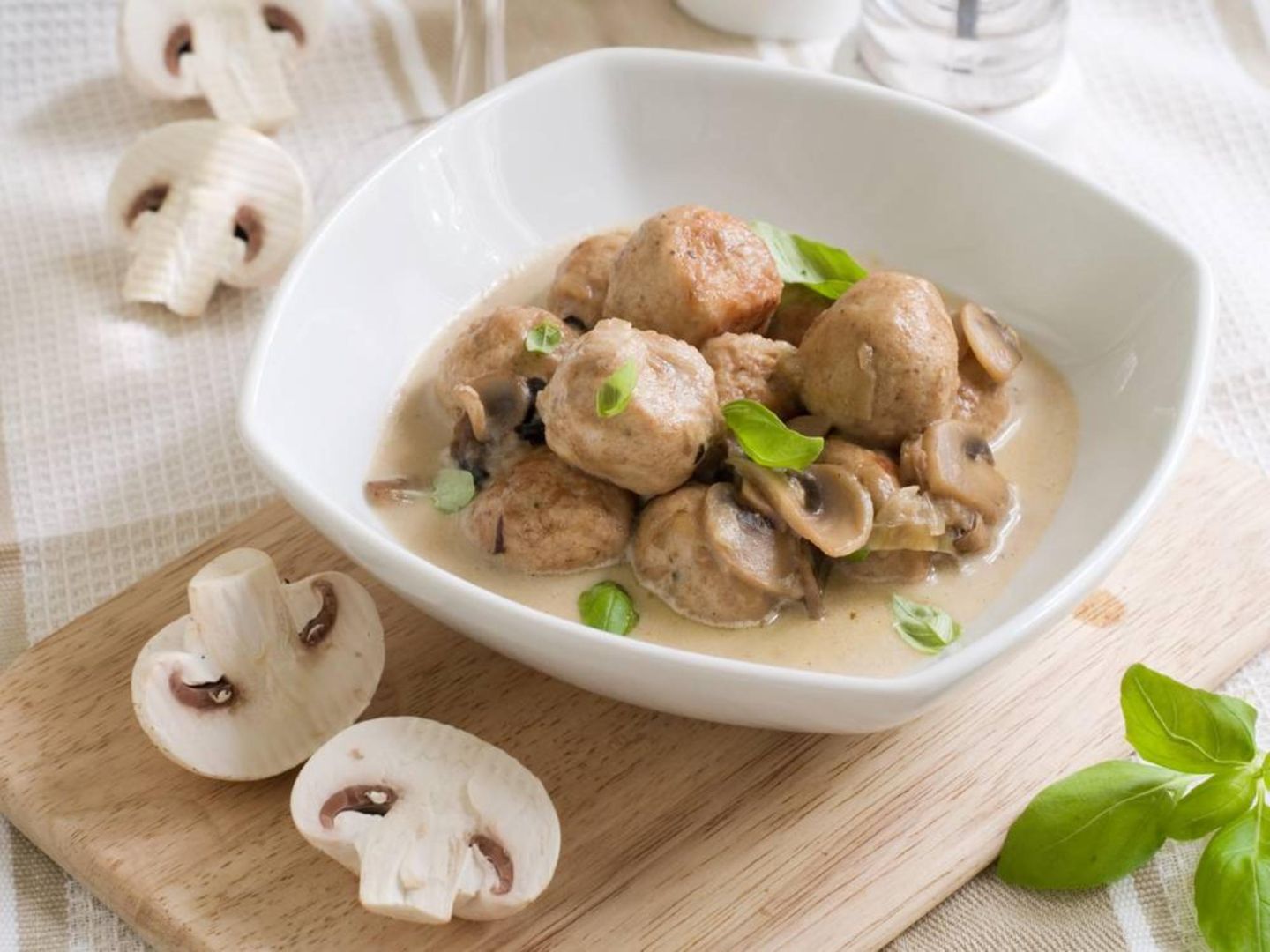 Meatballs With Mushroom Sauce - 150 G