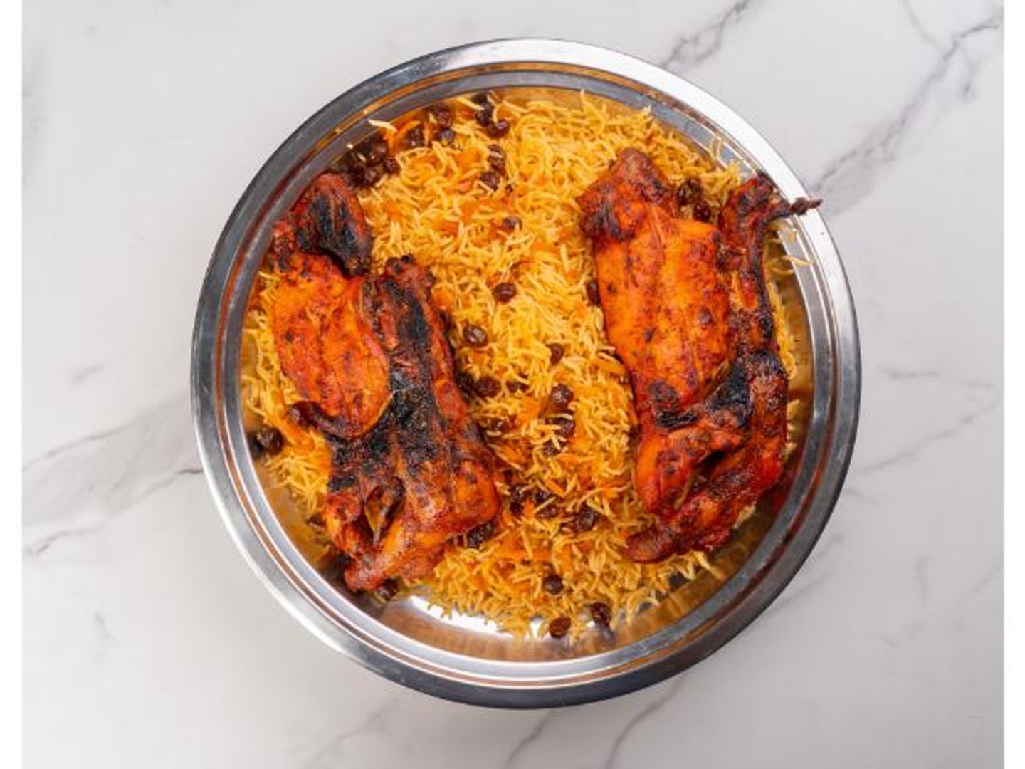 دجاج على الفحم مع الأرز - نص حبة دجاج