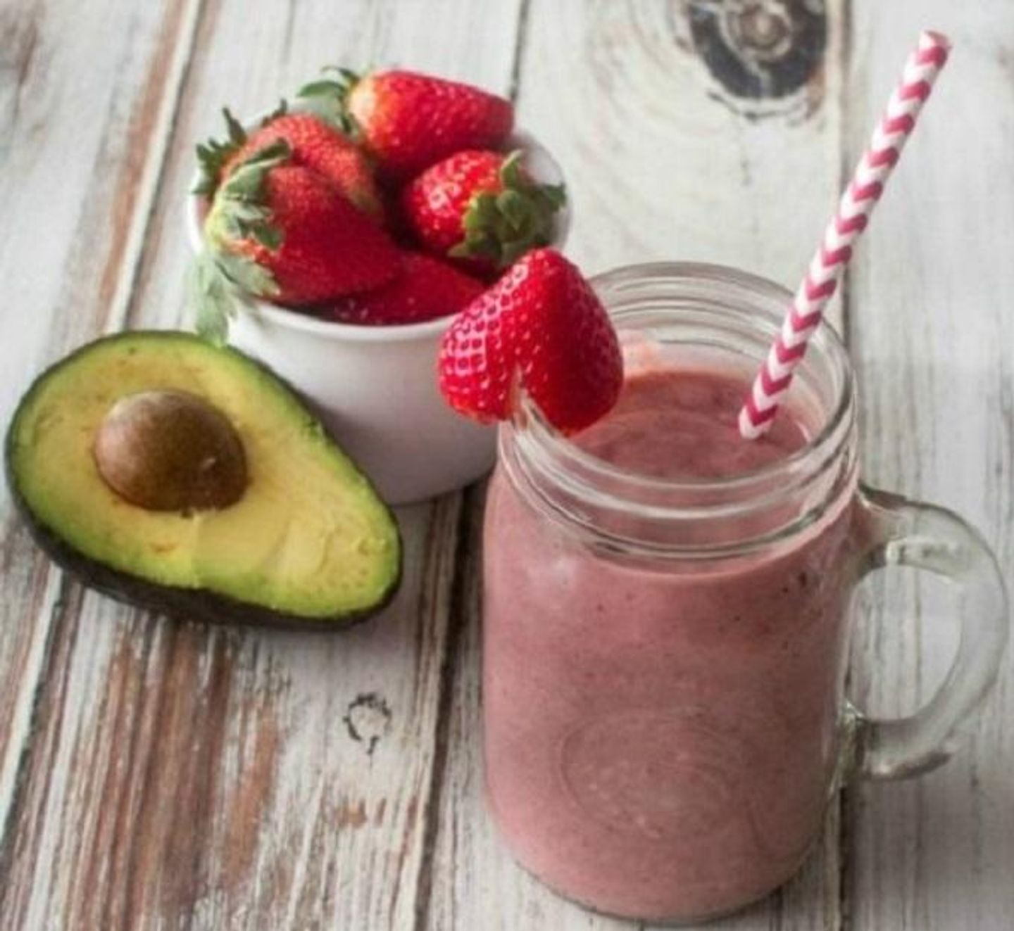 Strawberry Avocado Juice - Small