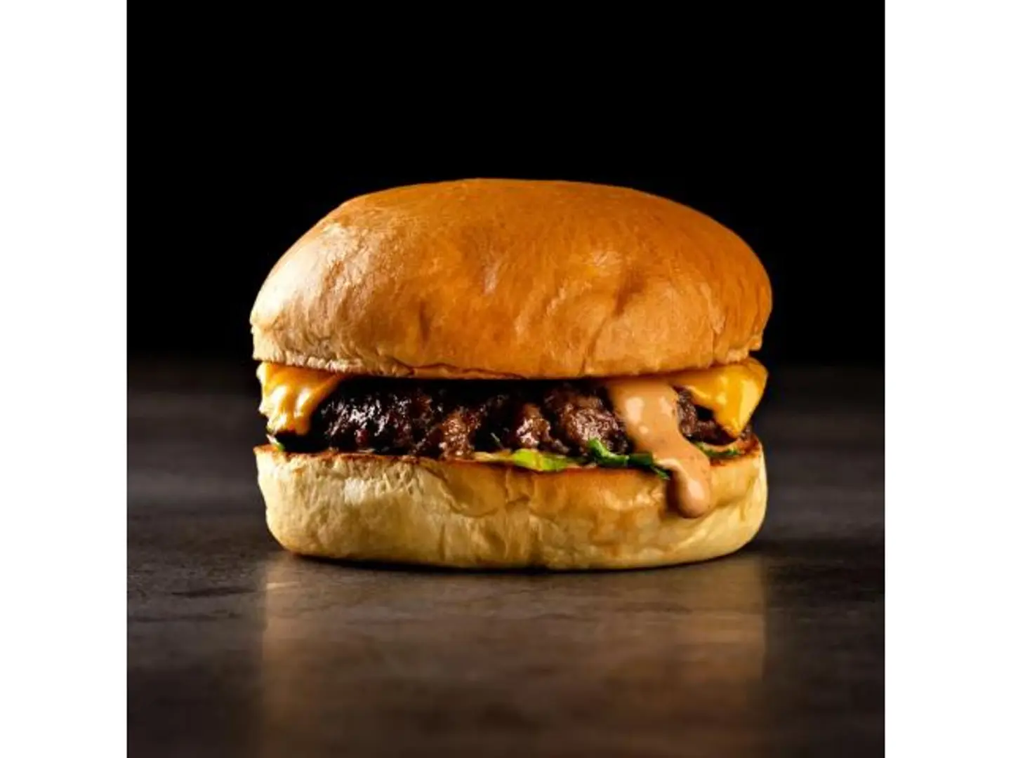 كلاسيكو لحم برجر - ساندوتش