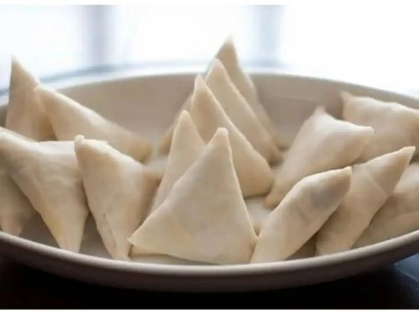 سمبوسة دجاج مفرزن - 25 حبة