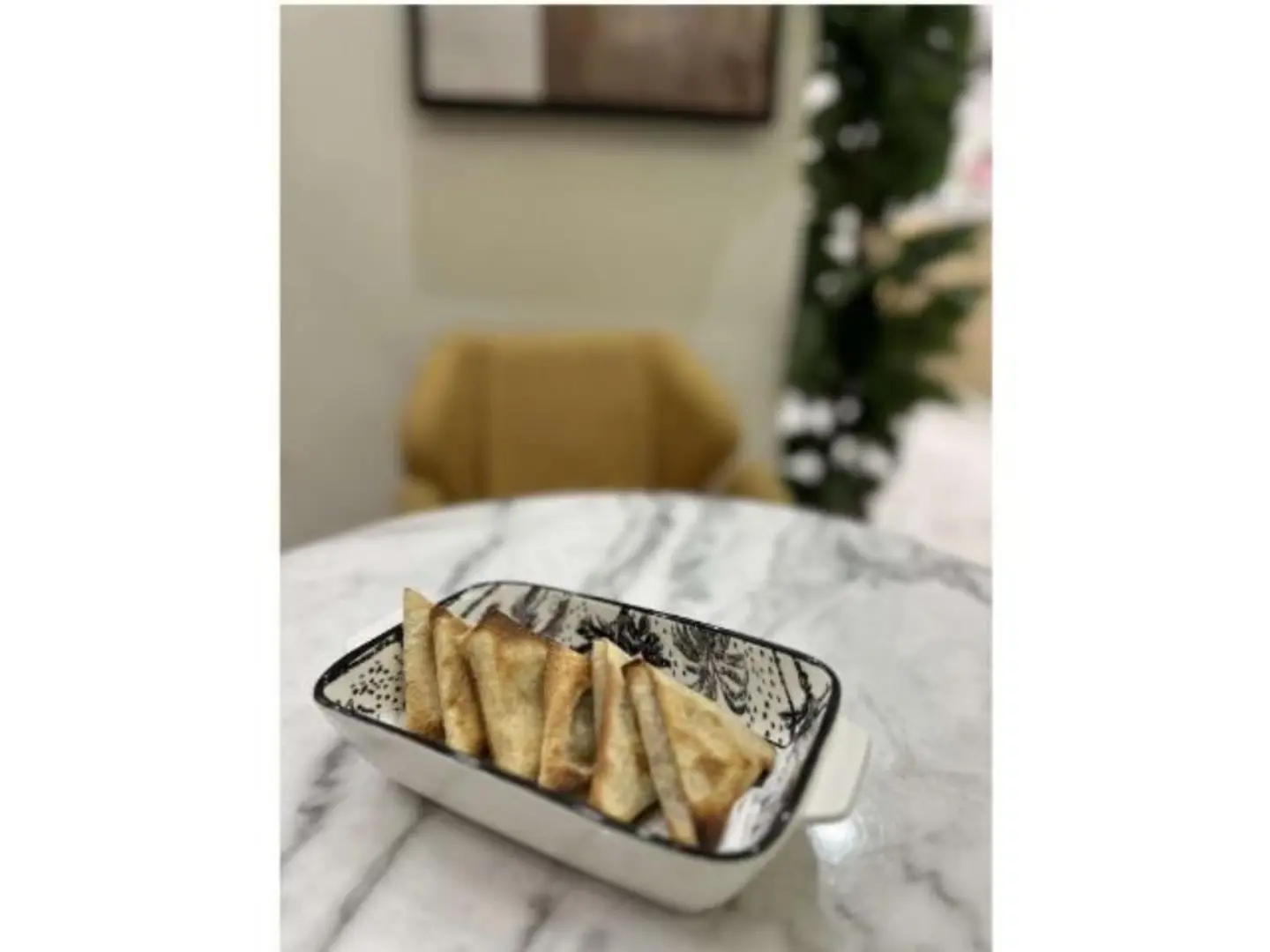 سمبوسة مشكلة جبن - بيتزا خضار- دجاج - لحم - ست قطع