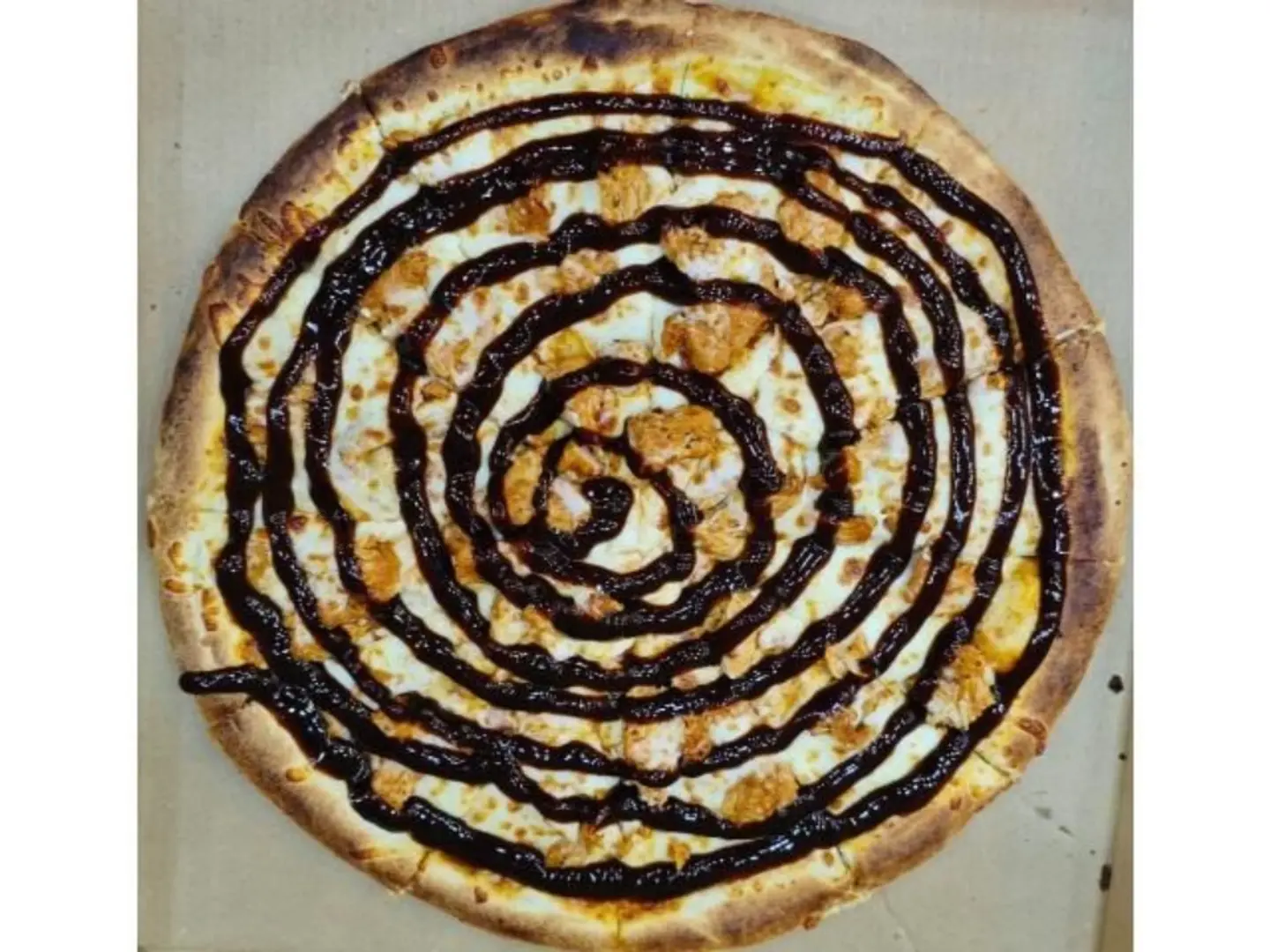 Bbq Chicken Pieces Pizza - Medium