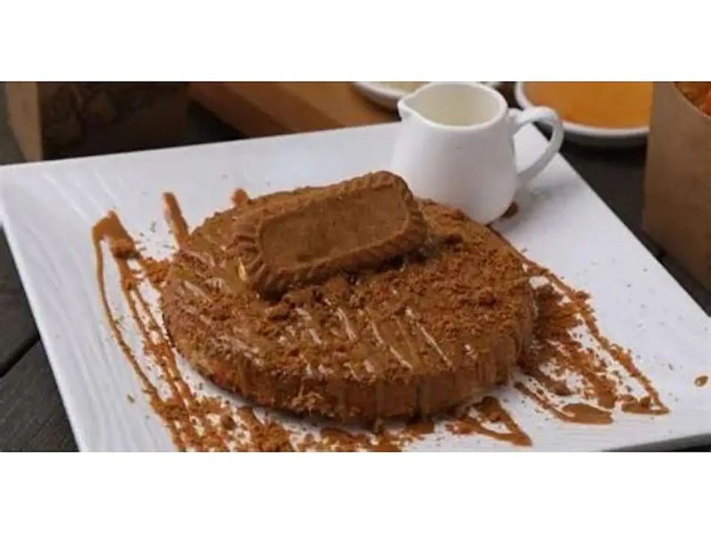 كنافة قشطة بحشوة لوتس - صغير