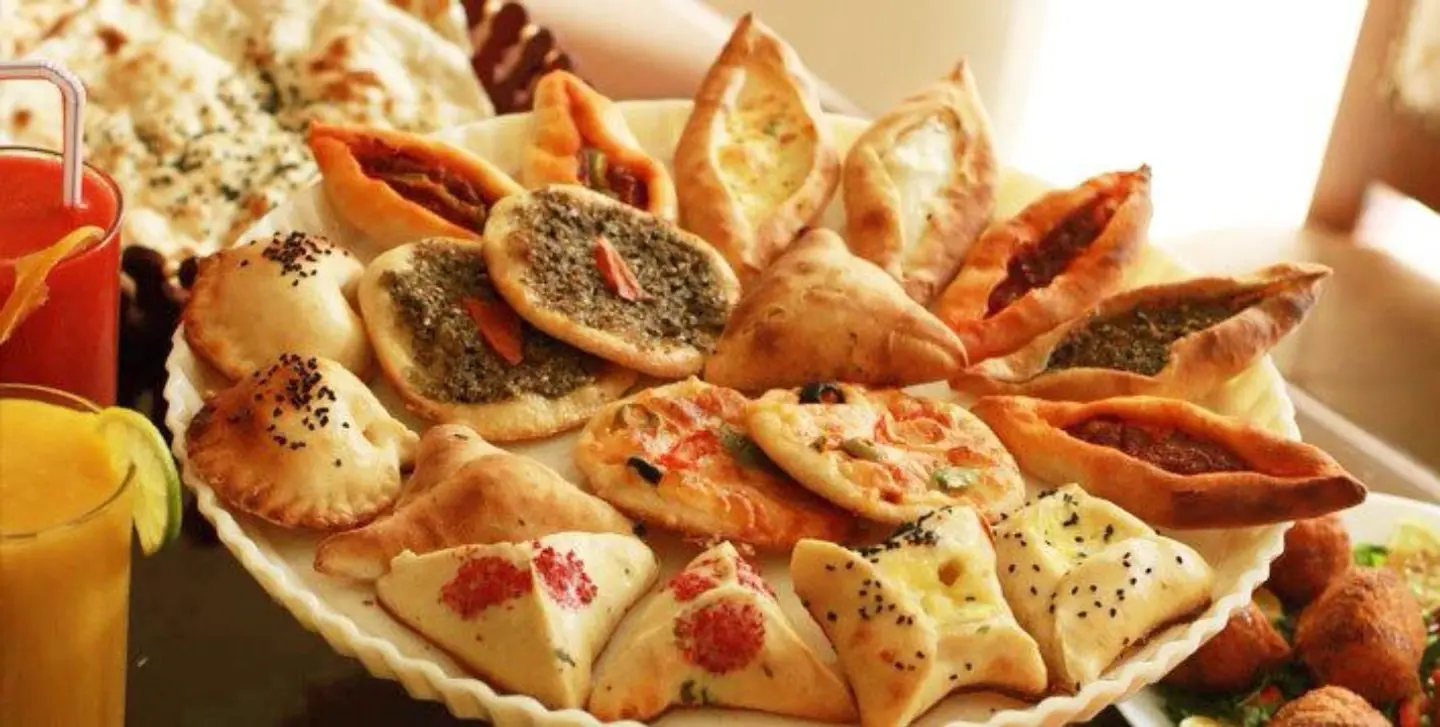 صحن مشكل معجنات - صغير