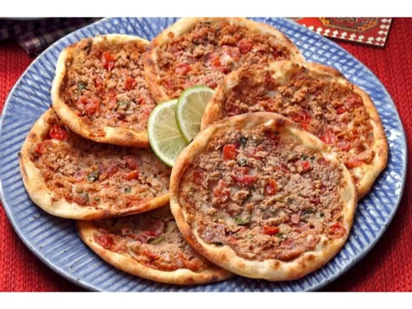 لحم بعجين - صغير