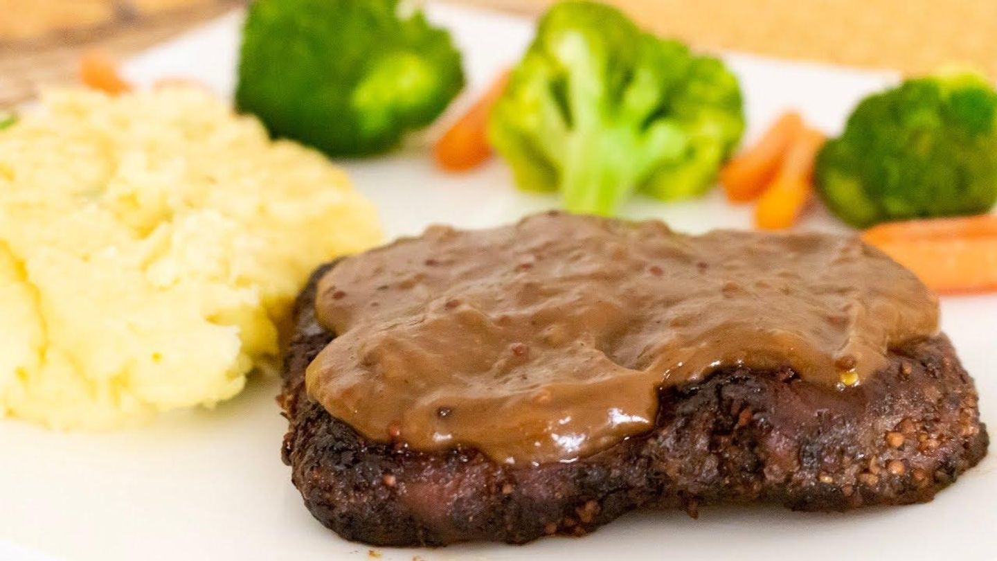Beef Steak With Black Pepper Sauce - 150 G
