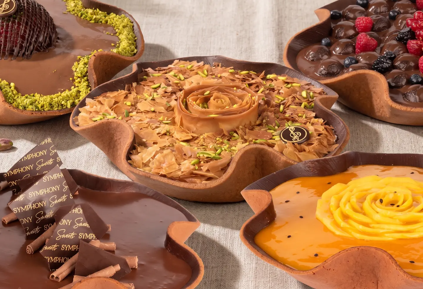 كيك حجم كبير - كعكة الشوكولاتة السيمفونية