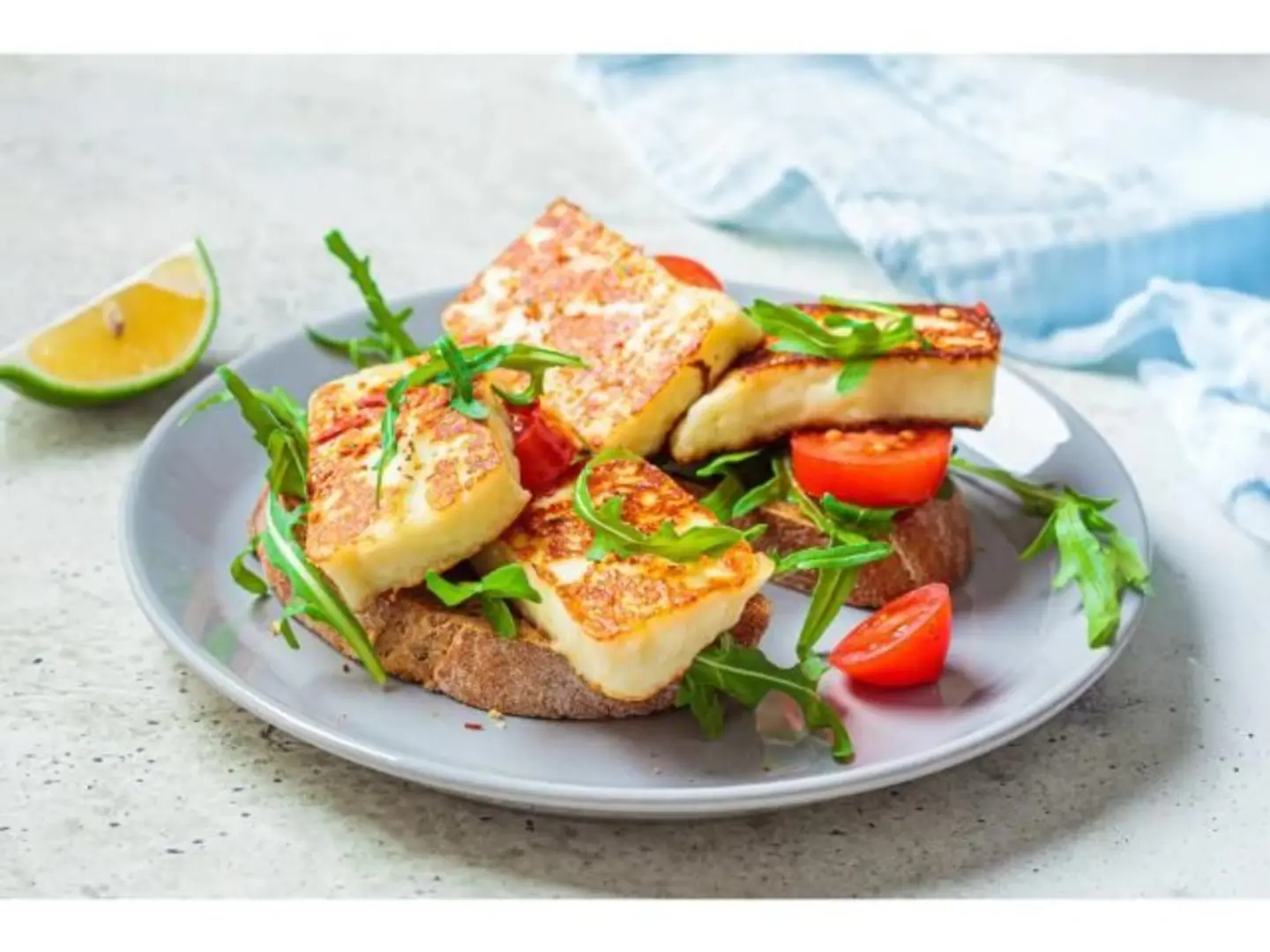 Halloumi With Honey - Samoli