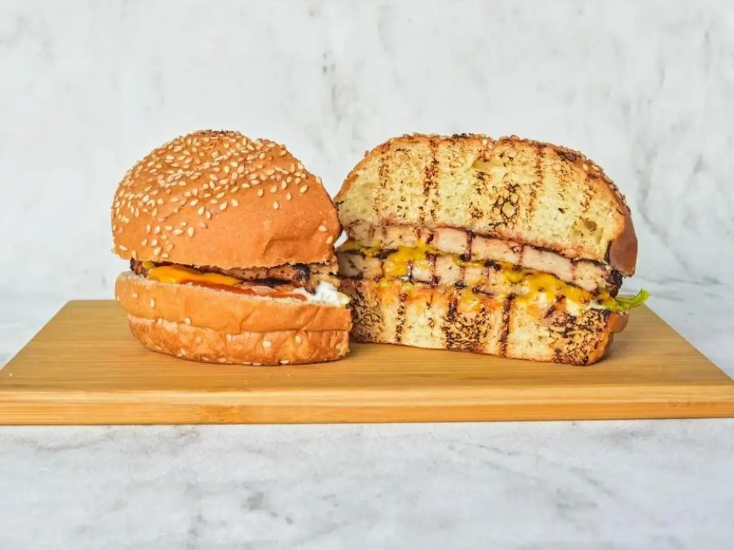 برجر دجاج مشوي دبل - ساندوتش