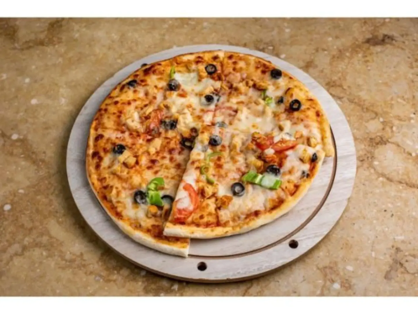 بيتزا شرقي فاهيتا دجاج - وسط