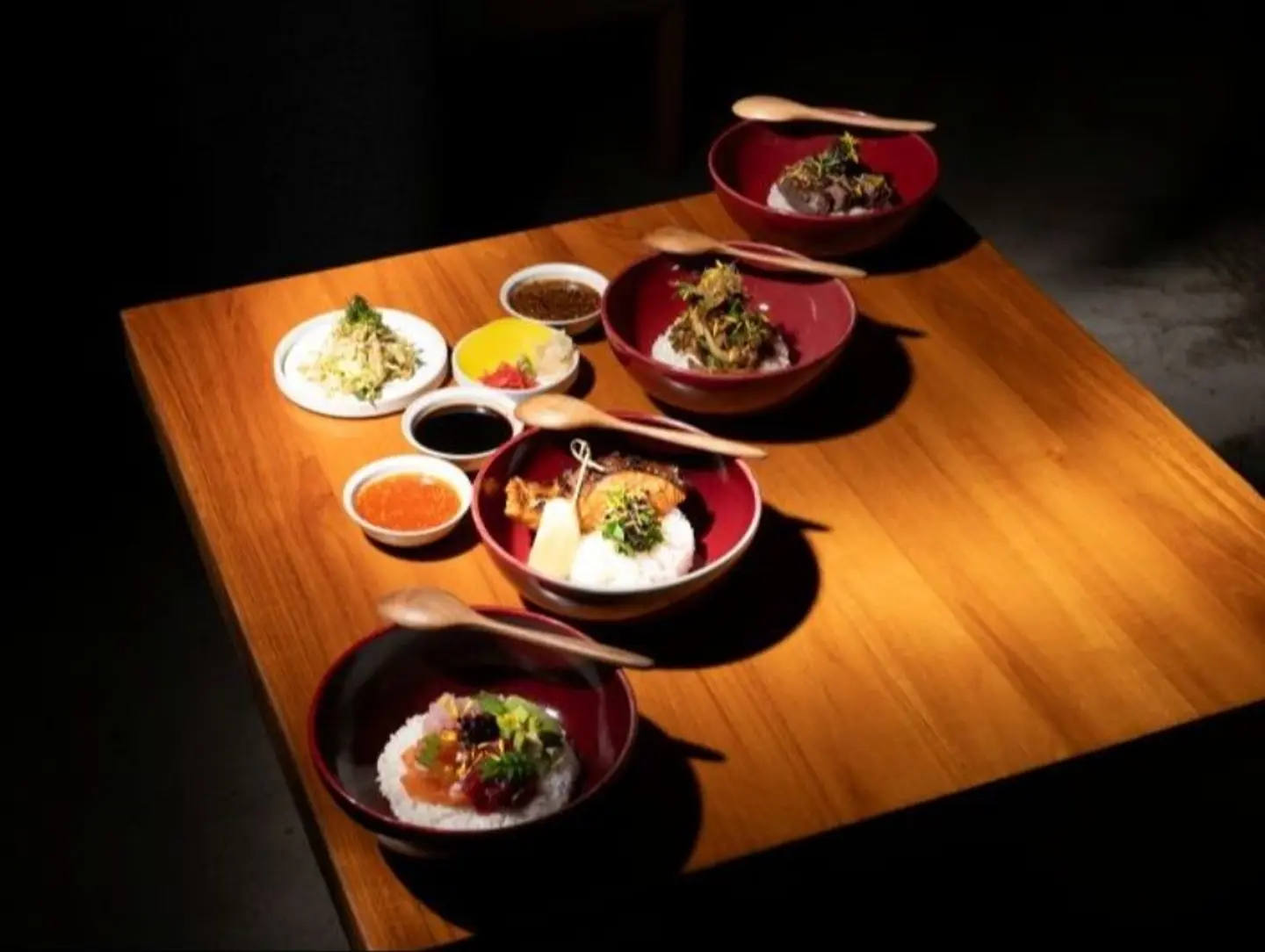 Donburi Express Lunch - Salmon, Tuna, Yellowtail With Chirashi Sauce