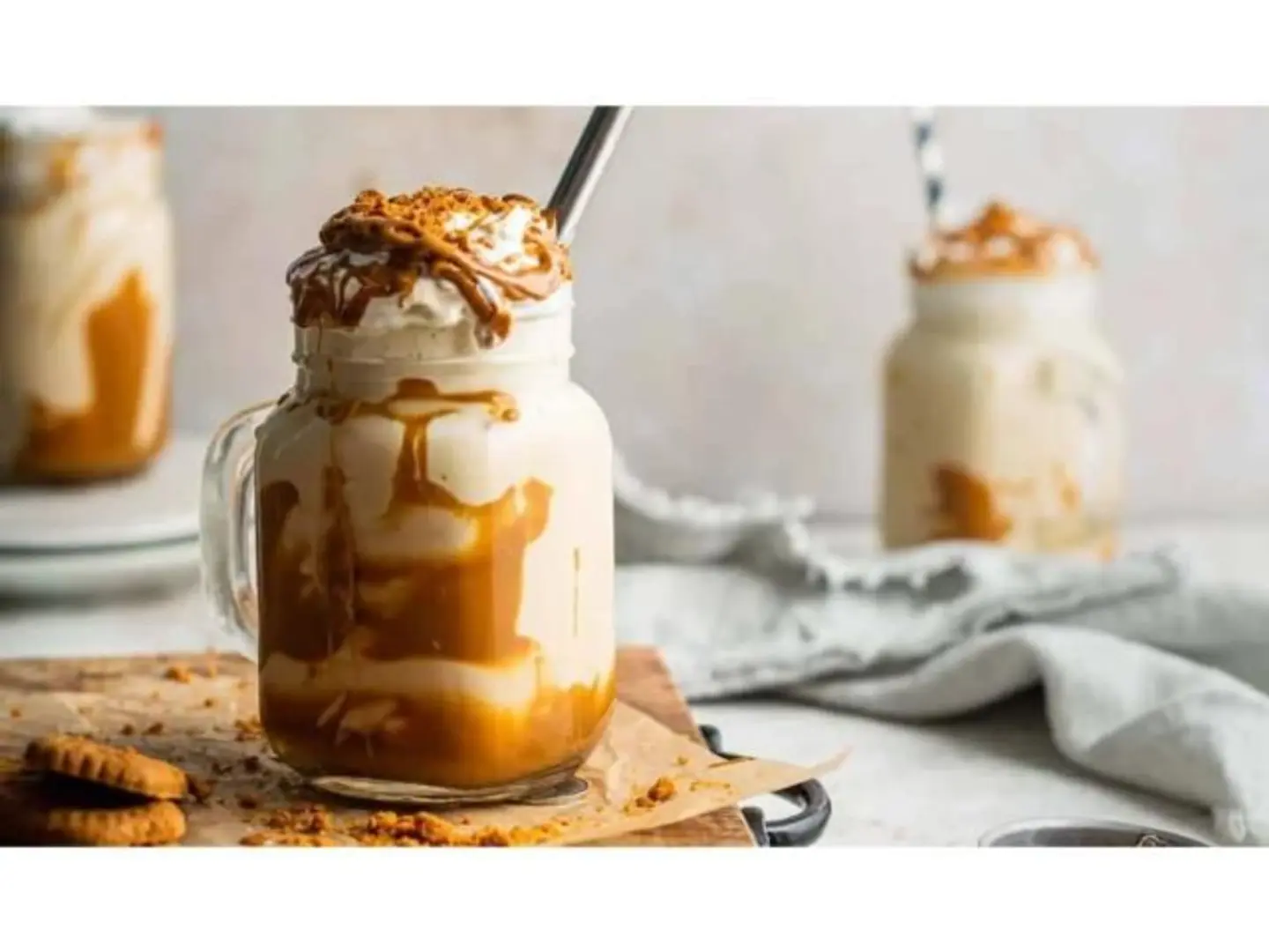 Lotus Milkshake - Medium