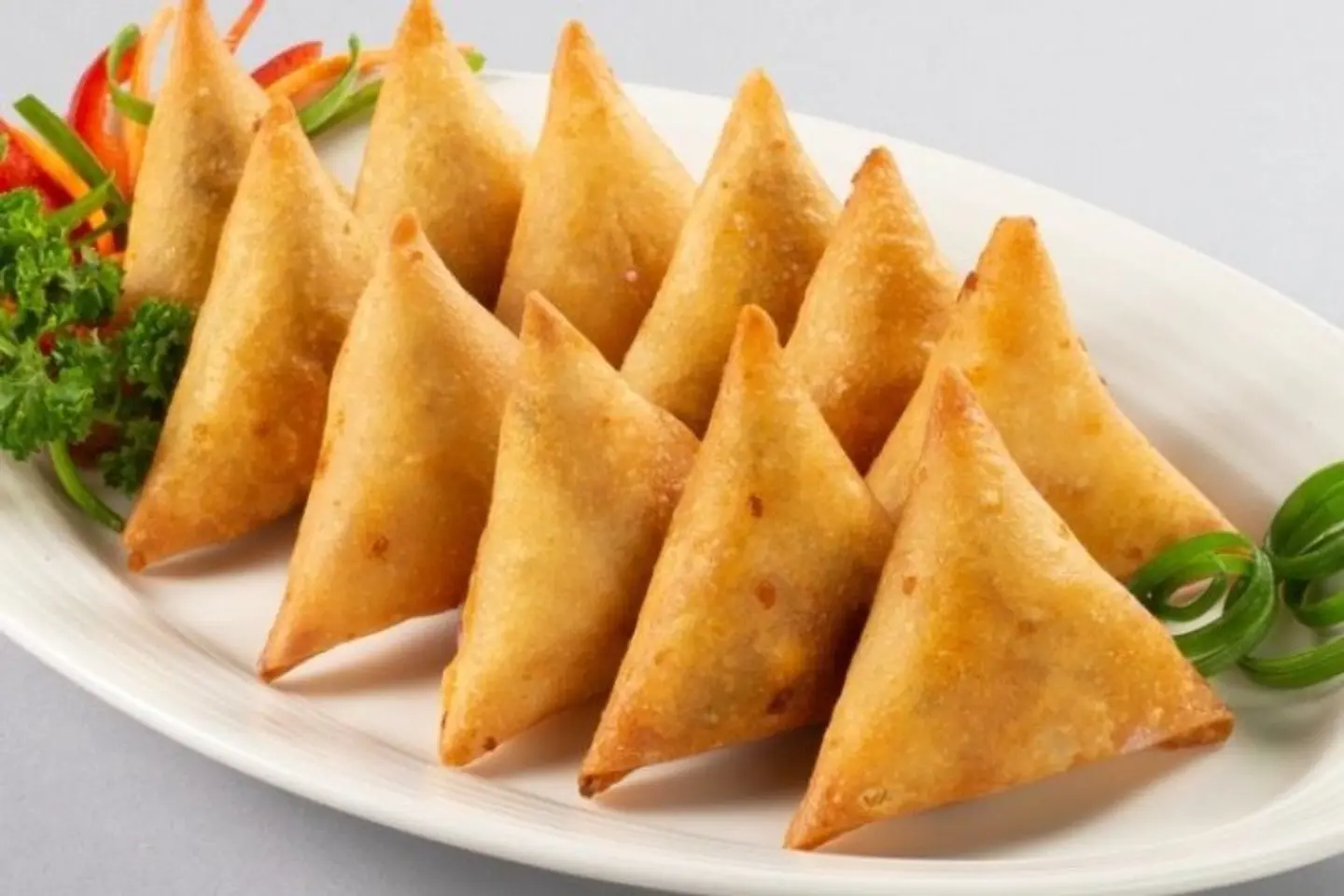 سمبوسه فرن جبن - حبه وحد ريال