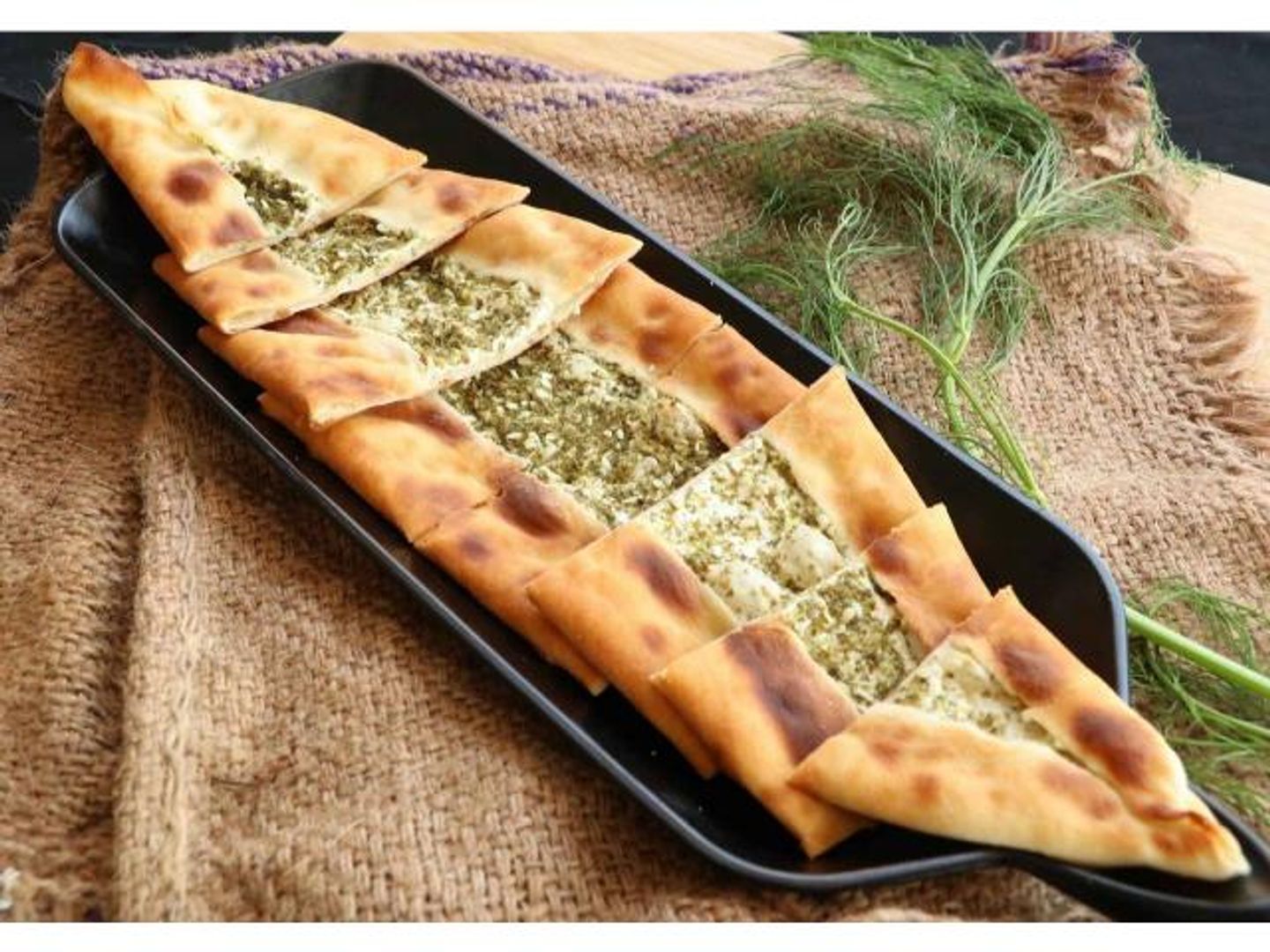 لبنة بالزعتر - وسط