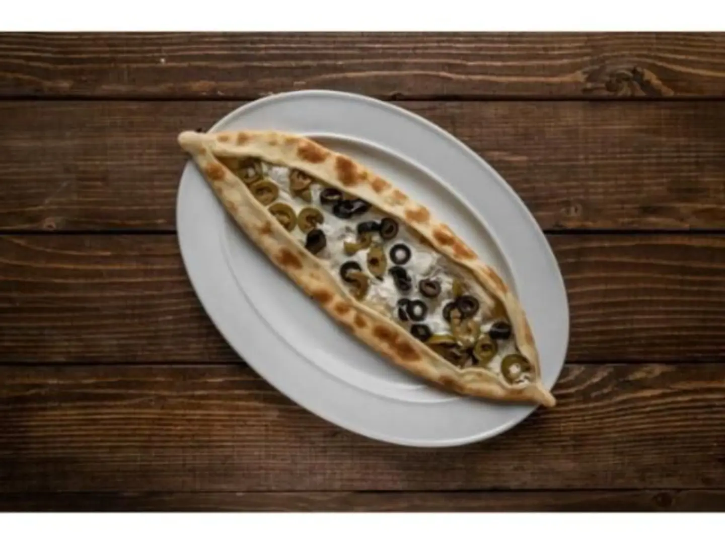 جبن مع زيتون - وسط