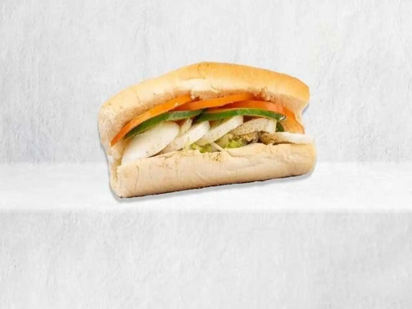 ساندوتش بيض مسلوق - خبز الصامولي