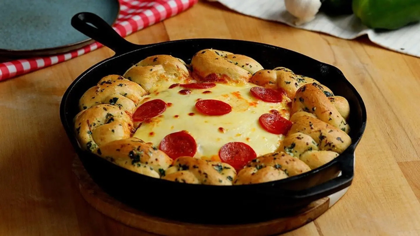 Lasagna Pizza - Medium