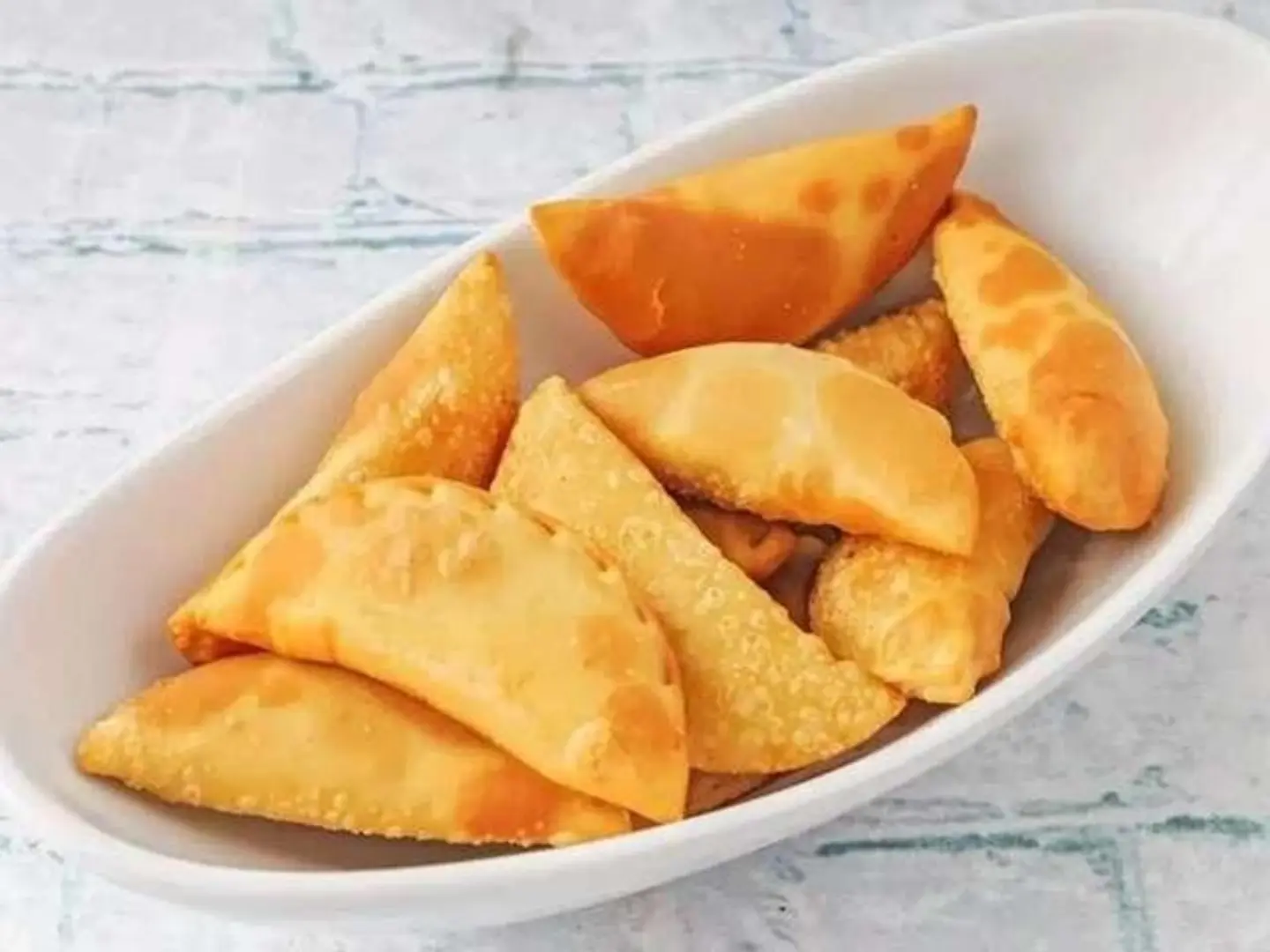 Vegetable Puff - 20 Pieces