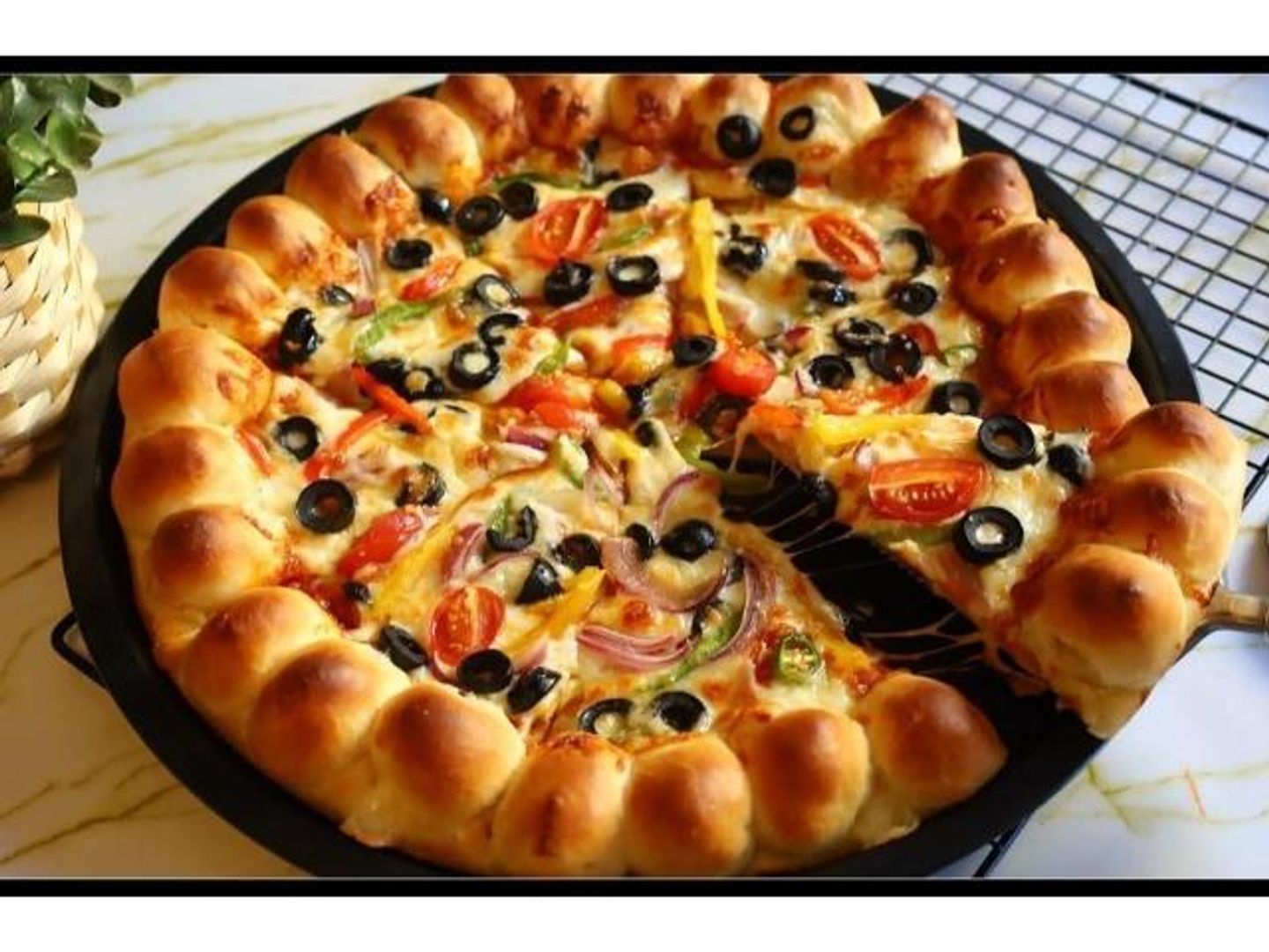 Cheese Stuffed Crust Pizza - Small