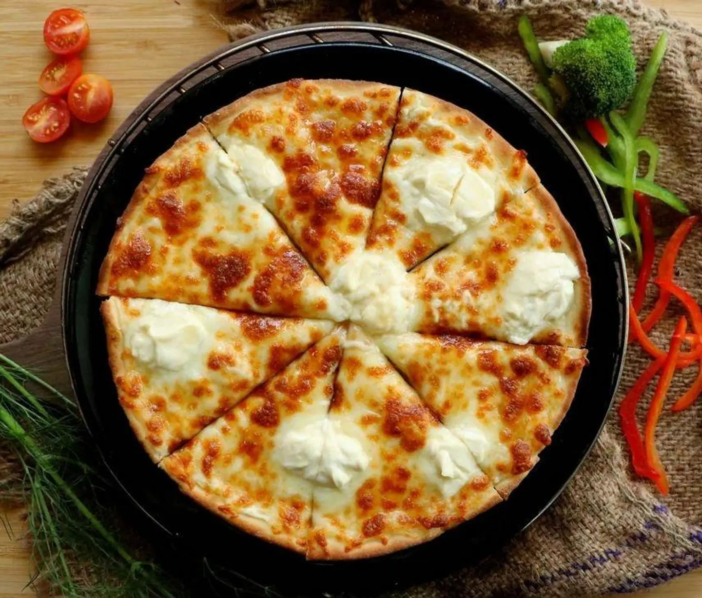 Ash Albulbul Pizza - Small