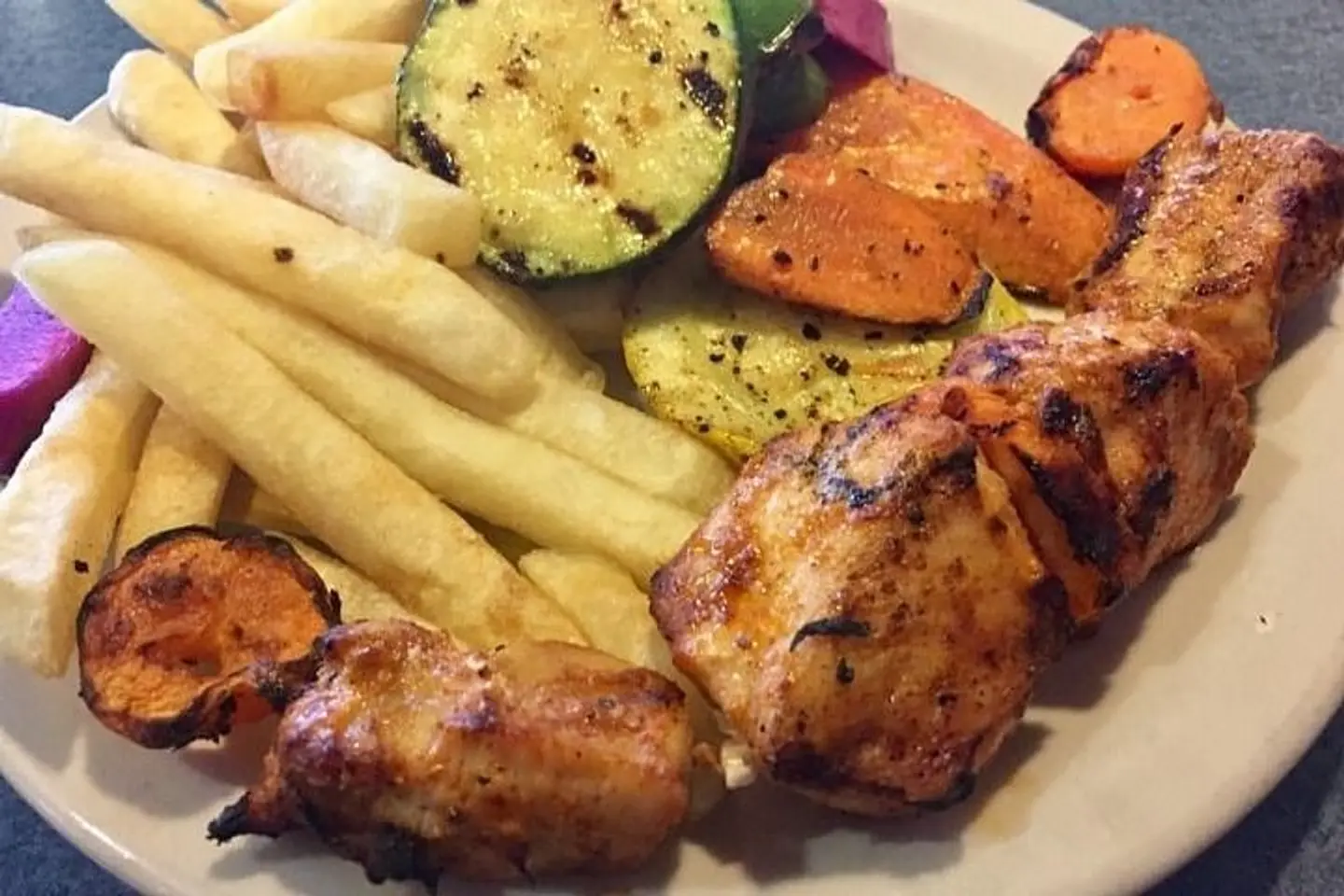 شيش بالعظم مشوي - صحن وسط