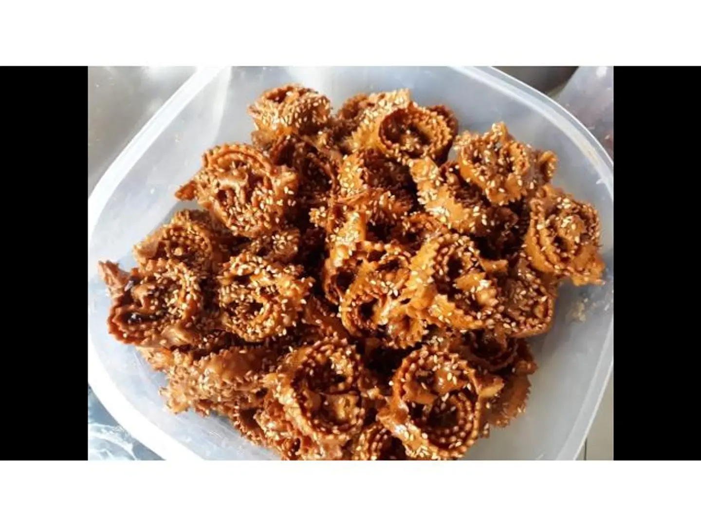 Shbakiah With Almonds - 250 Grams