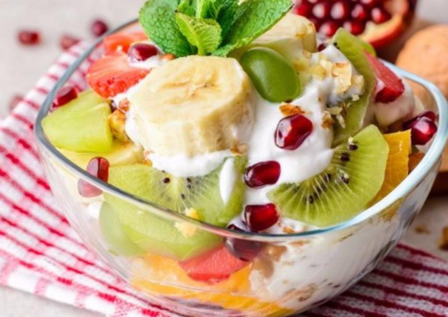 Fruit Salad With Ice Cream - Medium